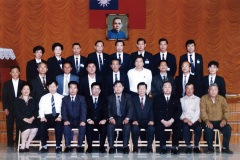 第十二屆理監事、黃仲生總幹事就職紀念合照